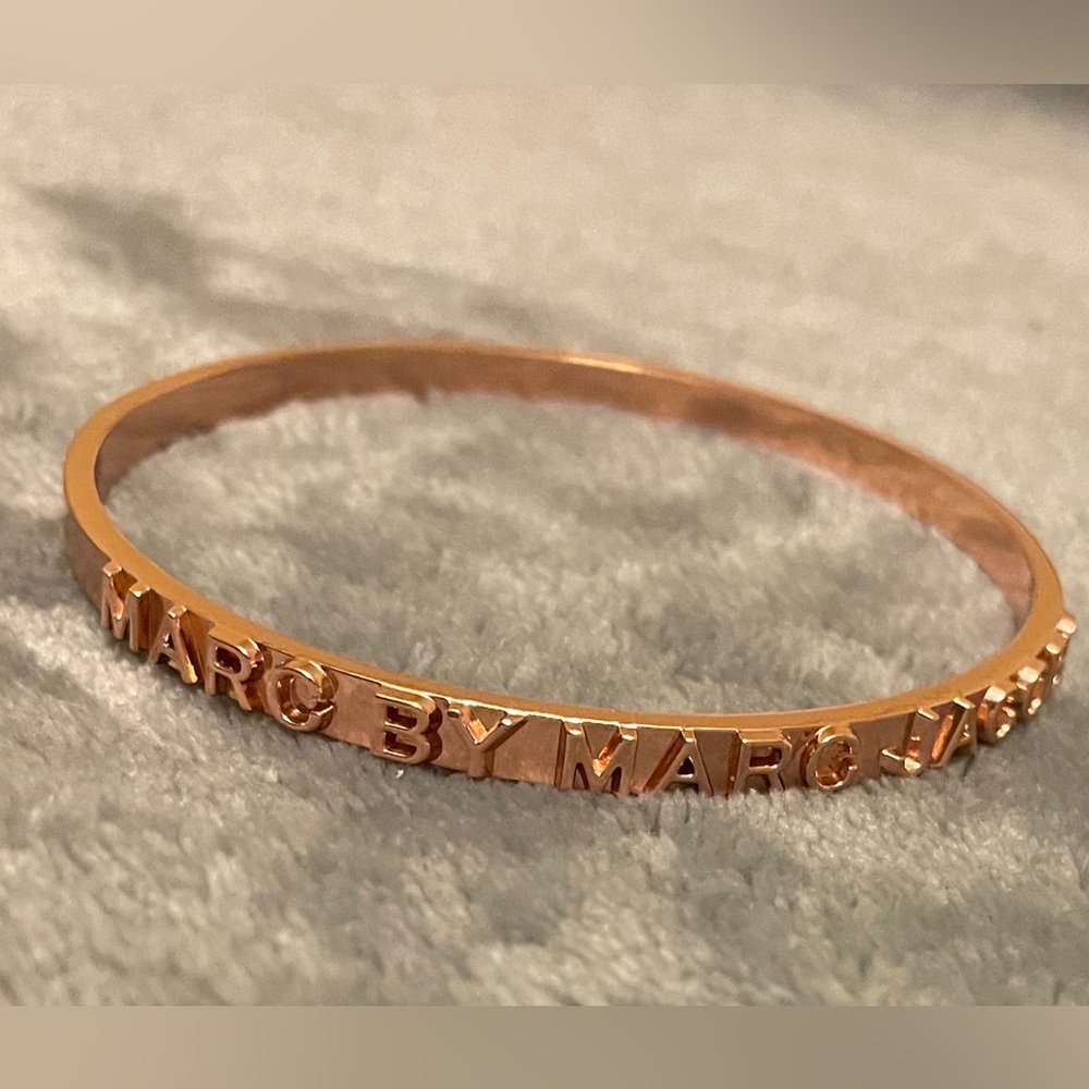 Marc by Marc Jacobs Rose Gold bangle